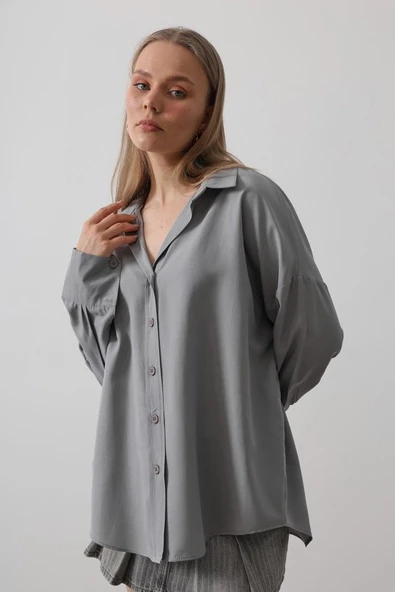Geniş Manşet Detaylı Gömlek - Gri ürün görseli 1