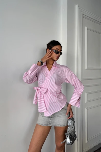 ÇİZGİLİ POPLİN KRUVAZE BAĞLAMALI GÖMLEK - Pembe ürün görseli 1