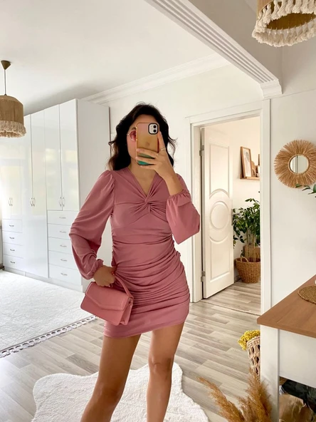 Kadın Uzun Kollu V Yakalı Yanlardan Büzgülü Kısa Sandy Elbise - Resim 10