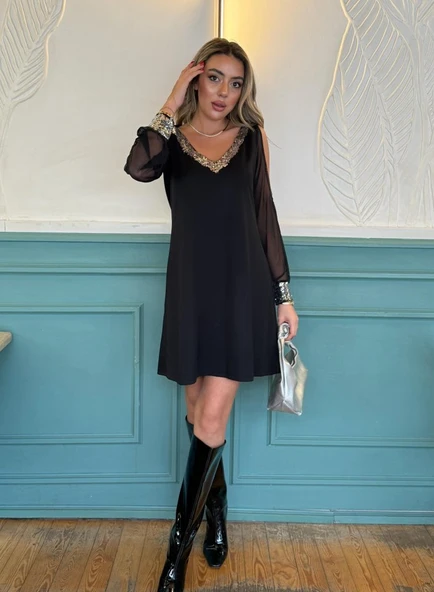 Kadın Siyah Uzun Kollu Kollar Tül Yırtmaçlı V Yakalı Kısa Krep Elbise - Resim 3