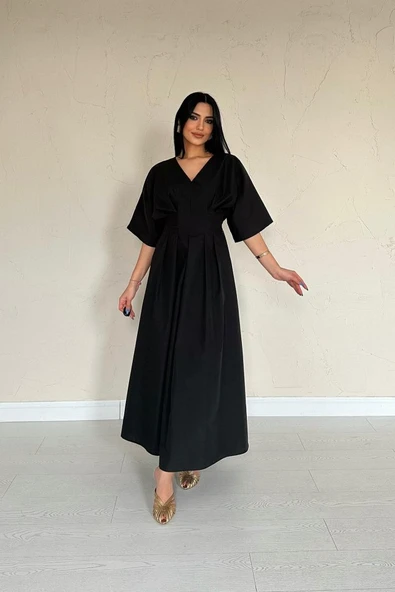 Siyah Pileli Uzun Elbise