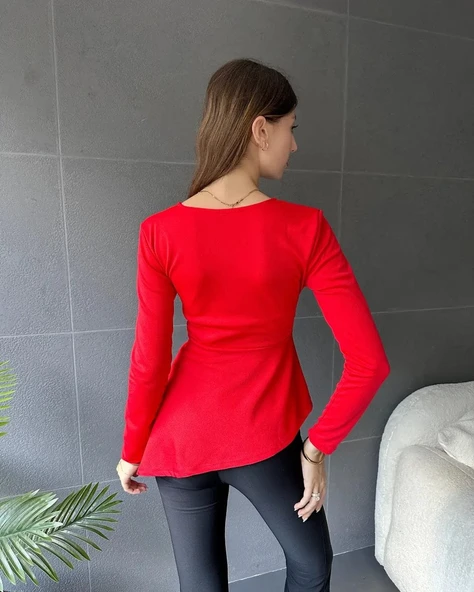 Kadın Kruvaze Yaka Kemer Detay Asimetrik Kesim Bluz - Resim 3