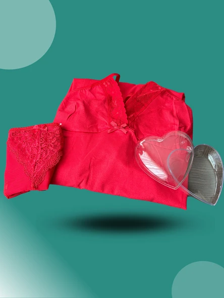 Moda Çizgi Kadın Yılbaşı 2'li Özel Kalp Kutulu Slip - Gecelik Hediye Seti 2025