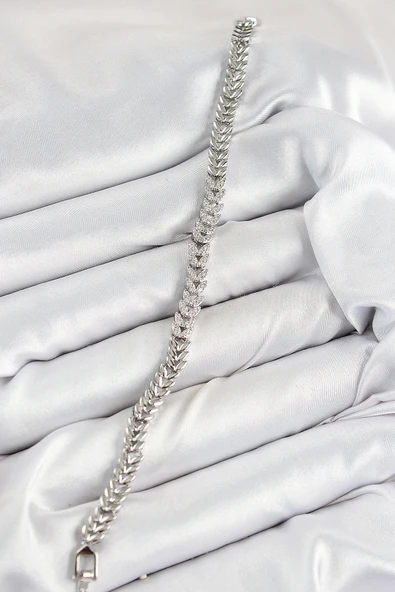 Pirinç Zirkon Taşlı Sıralı Yaprak Model Gümüş Renk Kadın Bileklik - Resim 2