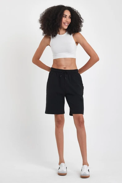 Kadın Rahat Kesim Beli Lastikli Mevsimlik Yumuşak Kumaş Cepli Siyah Uzun Bermuda Şort MTLCB91 - Resim 2