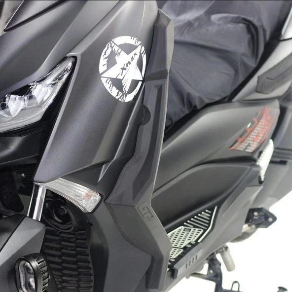 GP KOMPOZİT YAMAHA XMAX 250 / 400 2018-2022 UYUMLU BACAK KORUMA SİYAH - Resim 2