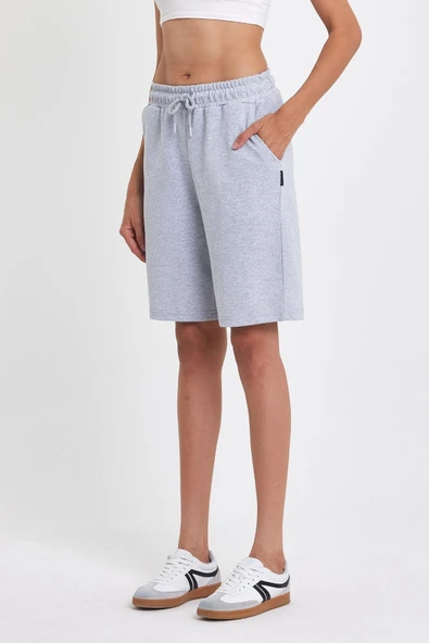 2'li Kadın Rahat Kesim Beli Lastikli Mevsimlik Yumuşak Kumaş Cepli Siyah-Gri Uzun Bermuda Şort - Resim 3