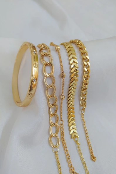 Altın Kaplama Kadın Lüks Trend Kartier Kombin Bileklik