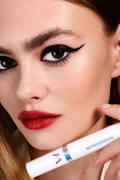 Wonderskin Uzun Süre Kalıcı Renkli Dudak Maskesi Playful 4ML - Resim 3