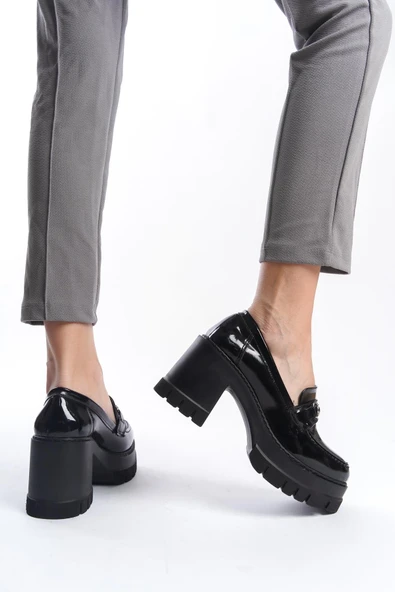 Kadın Guzi Siyah Rugan İnce Tokalı 8 cm Topuklu Platformlu Ayakkabı - 3