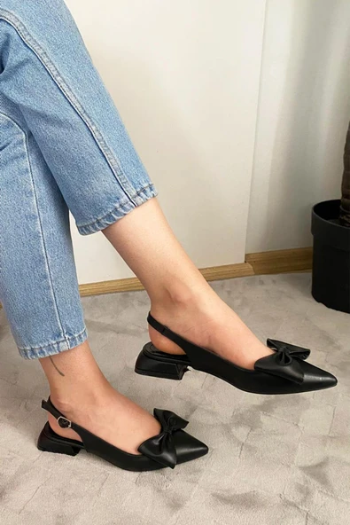 Sista Siyah Cilt Fiyoklu Arkası Acık 2 cm Topuklu Sivri Burun Babet - 4