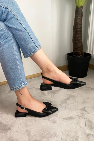 Sista Siyah Cilt Fiyoklu Arkası Acık 2 cm Topuklu Sivri Burun Babet - 5