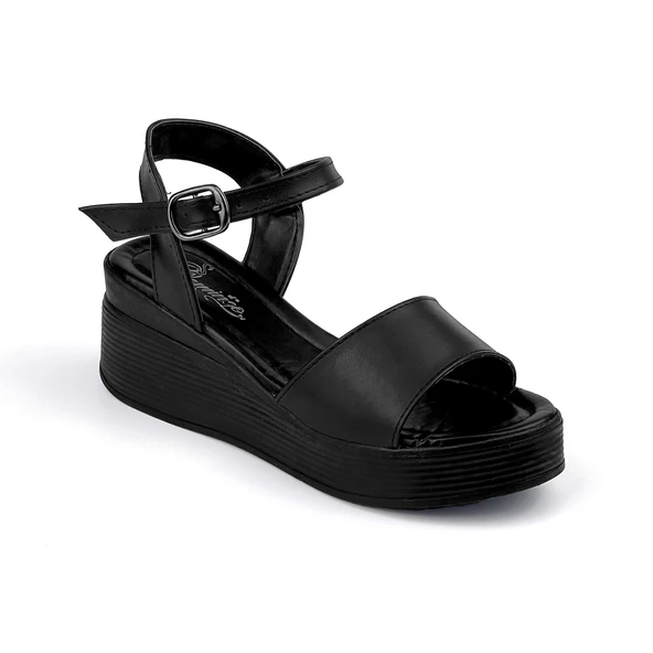 Kadın Siyah Tokalı Dolgu Topuklu Sandalet 6 Cm Rahat Yüksek Topuklu ürün görseli