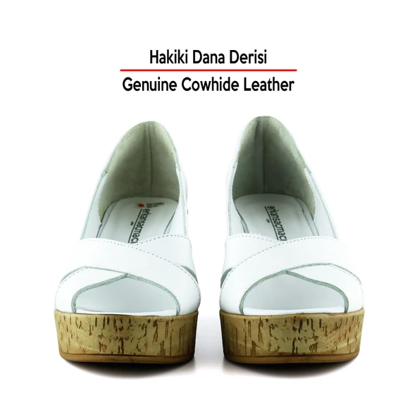 Erkan Saçmacı Astrid Beyaz Hakiki Dana Derisi Çapraz Bantlı Mantar Taban Görünümlü Dolgu Topuklu Sandalet - 6