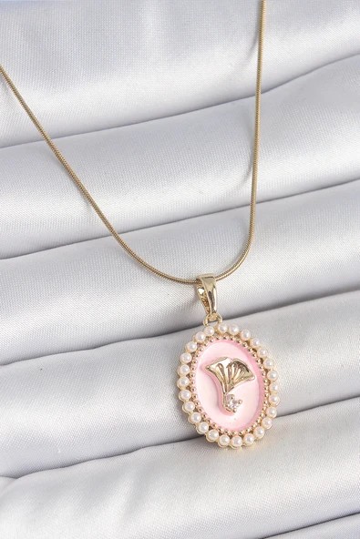 316L Çelik Gold Renk Zincir Pembe Mineli İncli Zirkon Taşlı Çiçek İşlemeli Portre Model Kadın Kolye ürün görseli 1