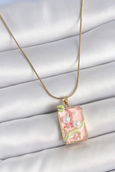 316L Çelik Gold Renk Zincir Pembe Mineli İncli Çiçek İşlemeli Portre Model Kadın Kolye ürün görseli 1