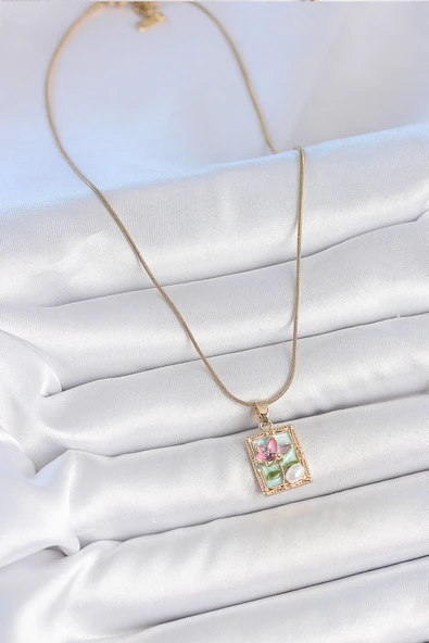 316L Çelik Gold Renk Zincir Mavi Mineli Çiçek İşlemeli İnci Detay Portre Model Kadın Kolye - Resim 2