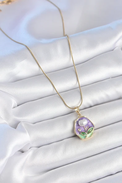 316L Çelik Gold Renk Zincir Mor Çiçek İşlemeli İnci Detay Portre Model Kadın Kolye - Resim 2