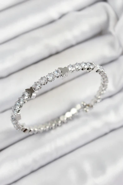 Pirinç Zirkon Taşlı Kalp Model Gümüş Renk Yaylı Kadın Bileklik ürün görseli 1