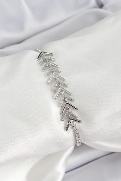 Pirinç Gümüş Renk Zirkon Taşlı Balık Sırtı Kadın Bileklik ürün görseli 1