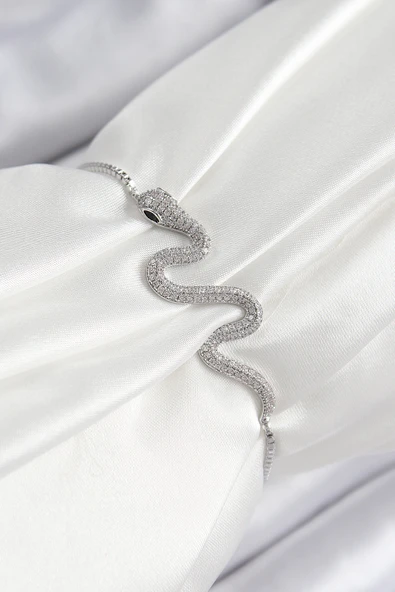 Pirinç Zirkon Taşlı Yılan Model Gümüş Renk Asansörlü Kadın Bileklik ürün görseli 1