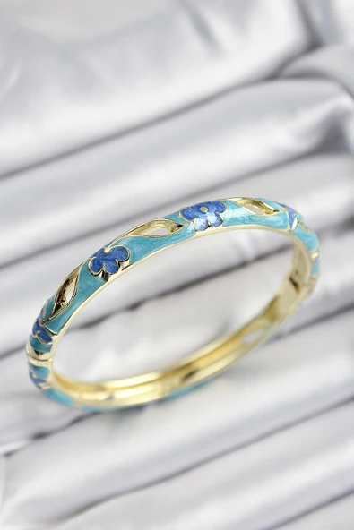 Mineli Pirinç Mavi Ve Turkuaz Çiçek Motifli Gold Renk Kadın Kelepçe ürün görseli 1