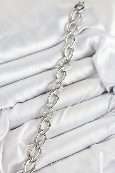 Pirinç Zirkon Taşlı Zincir Model Gümüş Renk Kadın Bileklik - Resim 2