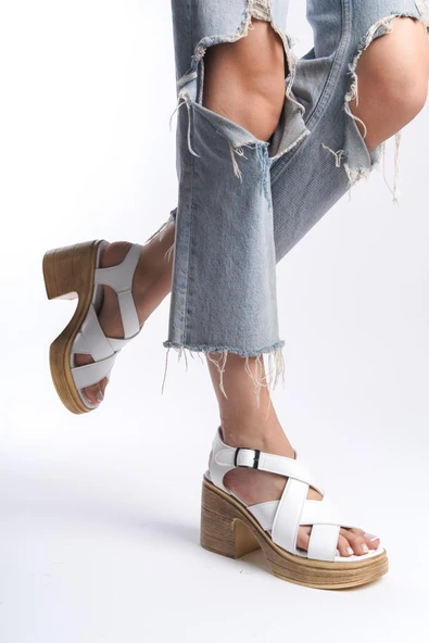 Kadın Diego Beyaz Ortopedik İç Taban( 8 cm )  Platform Topuk Sandalet - 3