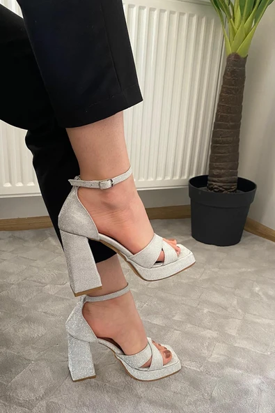 Kadın Luci Gümüş Simli Çapraz Bantlı 10 cm Platfom Topuklu Aykkabı - 2
