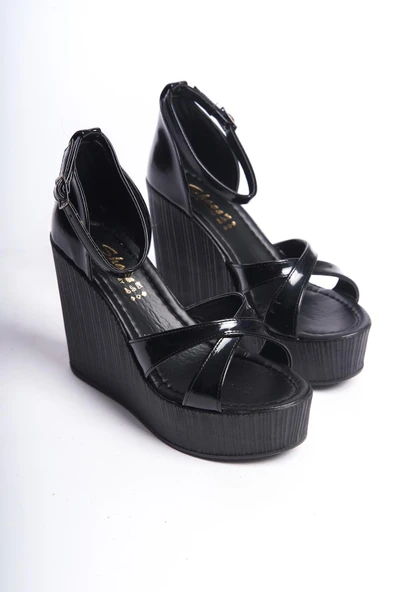 Kadın Verla Çapraz Bant Siyah Rugan Yüksek Topuklu Dolgu Taban Ayakkabı - 4
