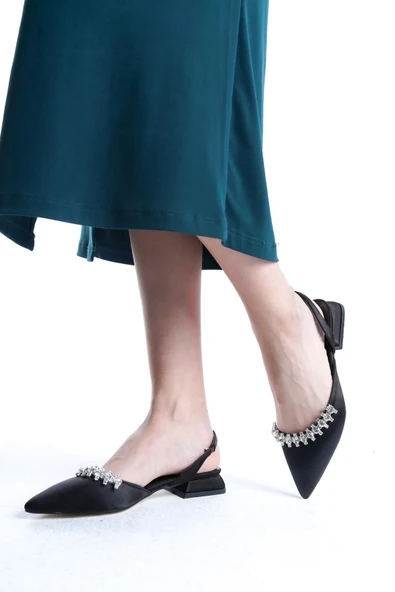 Kadın Best Siyah Saten Taşlı Arkası Açık Lastikli 2,5 Cm Kısa Blok Topuklu - 3