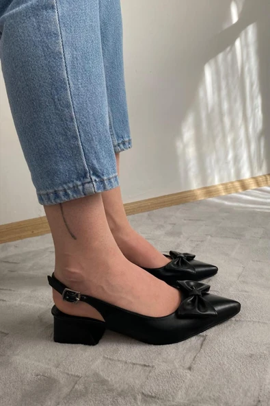 Pola Siyah Cilt Arkası Acık Sivri Burun Fiyoklu Detaylı 4 cm Topuklu Ayakkabı - 5