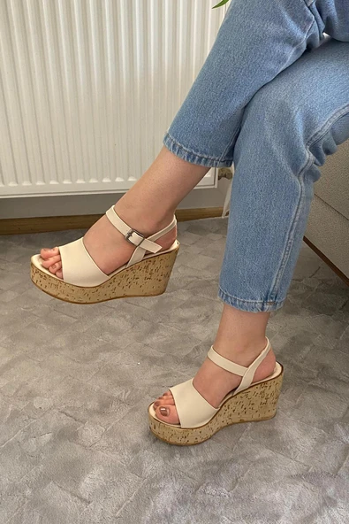 Kadın Bery Krem Cilt Tek Bant Yüksek Dolgu Mantar Taban Ayakkabı & Sandalet K-910