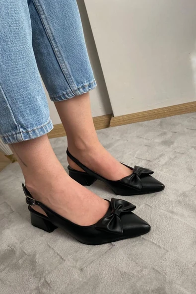 Pola Siyah Cilt Arkası Acık Sivri Burun Fiyoklu Detaylı 4 cm Topuklu Ayakkabı - 4