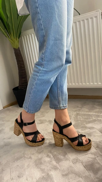 Kadın Leina Siyah Cilt Çapraz Bant 10 cm Platfom Topuklu Mantar Taban Ayakkabı & Sandalet K-800 - 5