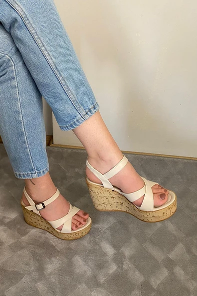 Kadın Bery Bej Cilt Çapraz Bant Yüksek Dolgu Mantar Taban Ayakkabı & Sandalet K-900 - 5