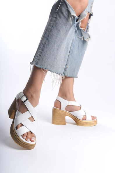 Kadın Diego Beyaz Ortopedik İç Taban( 8 cm )  Platform Topuk Sandalet - 2