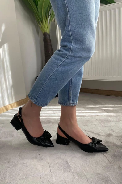 Pola Siyah Cilt Arkası Acık Sivri Burun Fiyoklu Detaylı 4 cm Topuklu Ayakkabı - 2