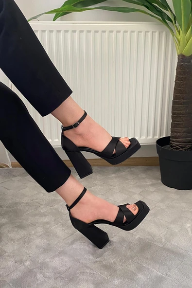 Kadın Luci Siyah Saten Çapraz Bantlı 10 cm Platfom Topuklu Aykkabı