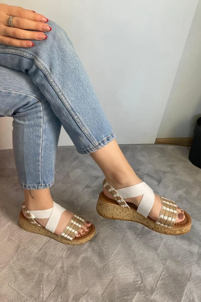 Kadın Margo Beyaz Hasır Detaylı Lastilki Kalın Mantar Taban Ortopedik  Sandalet  K-220 - 5