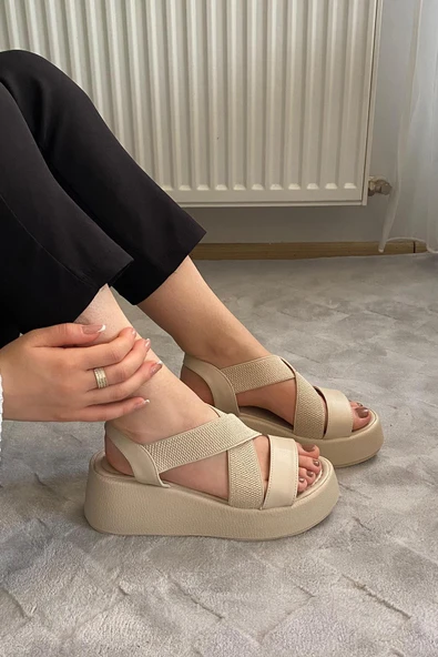 Kadın Mokka Bej Lastik Detaylı  Dolgu Tabanlı Sandalet - 4