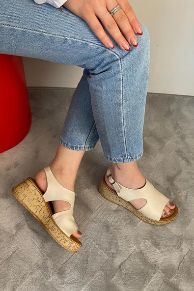 Kadın Tinge Bej Cilt Kalın Mantar Taban Ortopedik  Sandalet  K-250