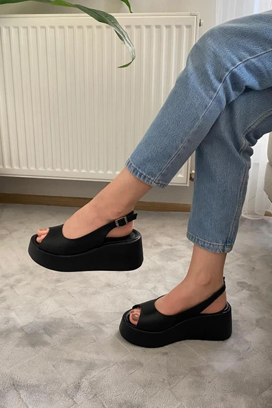 Kadın Lola Siyah Cilt Önü ve Arkası Acık Kalın Taban Sandalet - 2