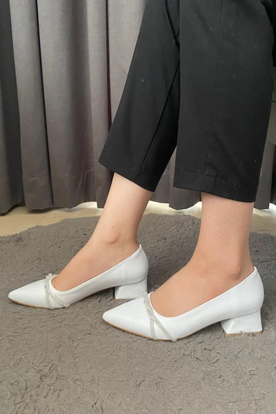 Kadın Valeri Beyaz Çapraz Taşlı Stiletto Alcak Ökçe Abiye Ayakkabı - 4