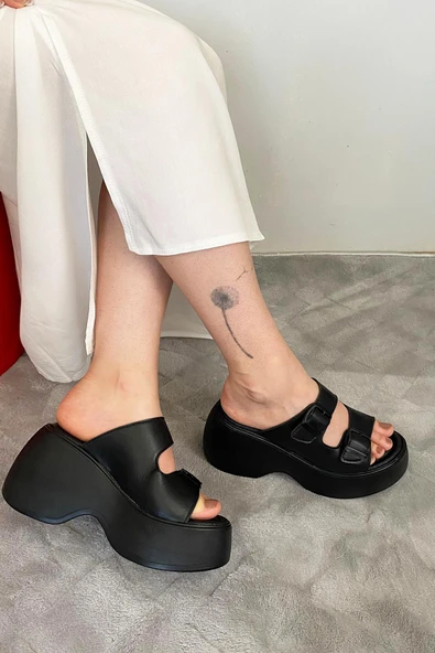 Kadın Oliver Siyah İki Tokalı Kalın Taban Ortopedik Sandalet K-3040