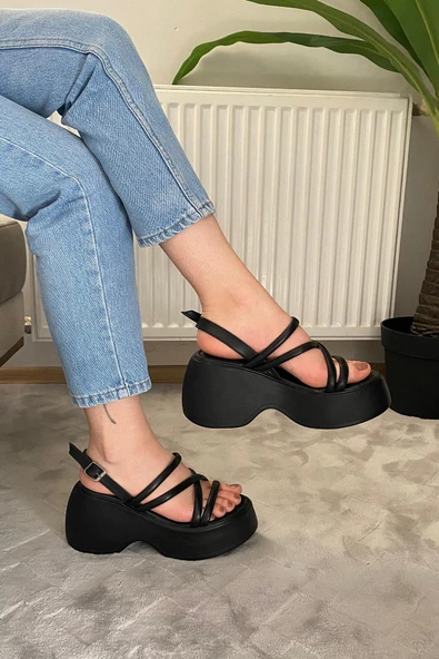 Kadın Anita Siyah Biyeli Kalın Taban Ortopedik Sandalet K-3020