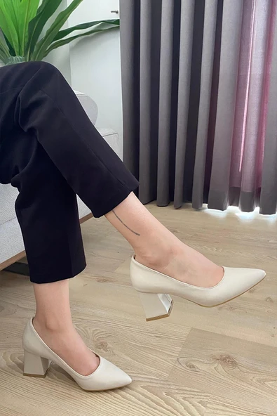 Kadın Nova Krem Cilt 6,5 cm Kalın Topuklu Stiletto