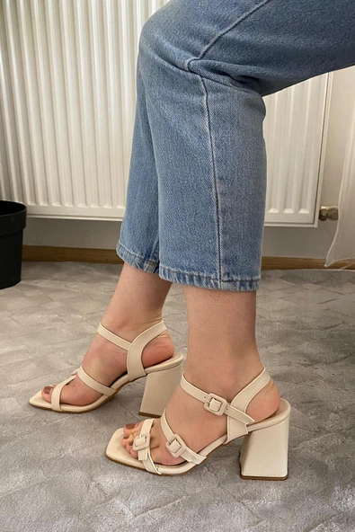 Kadın Fanci Krem Cilt Üç Tokalı  9 cm Kalın Topuklu Aykkabı - 4