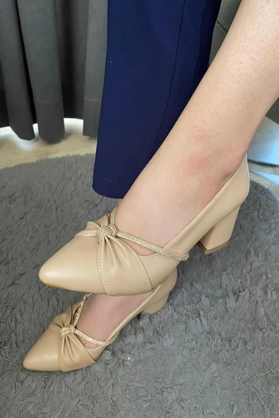 Kadın Cila Ten Taş Fiyonklu 5 cm Kalın Topuklu Ayakkabı - 3