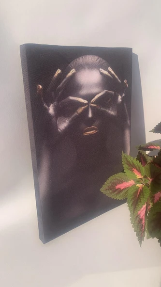 Eliyle Gözlük Yapan Siyahi Kadın Portre Natürel Tasarım Ahşap Çerçeve Ev İşyeri Kanvas Tablo PRT6 - Resim 2